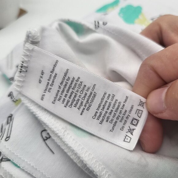 ANGEL DEAR Baby Swaddle Blanket Fruits & Veggies Winter Sports 45x45 Bamboo NWT - Picture 4 of 4